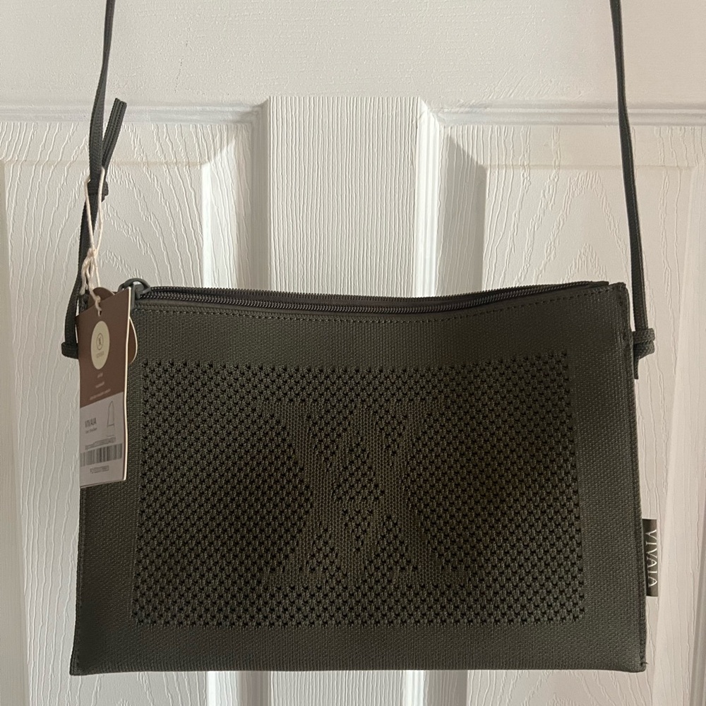 Vivaia Lucy The Envelope Crossbody Bag - Picture 5 of 12
